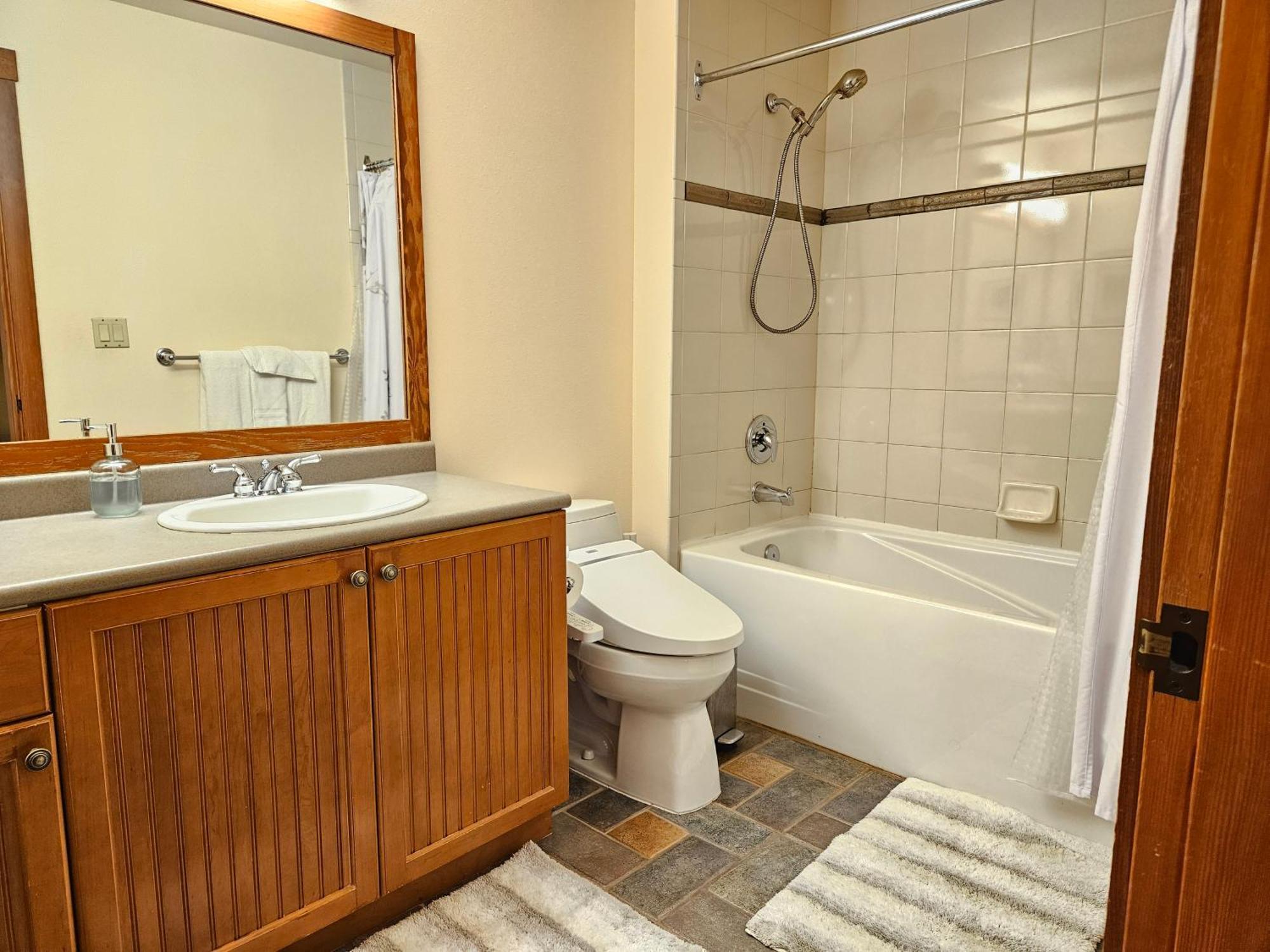 Stunning At Solitude, Steps From Chair Lift, East #103 Brighton Habitación foto